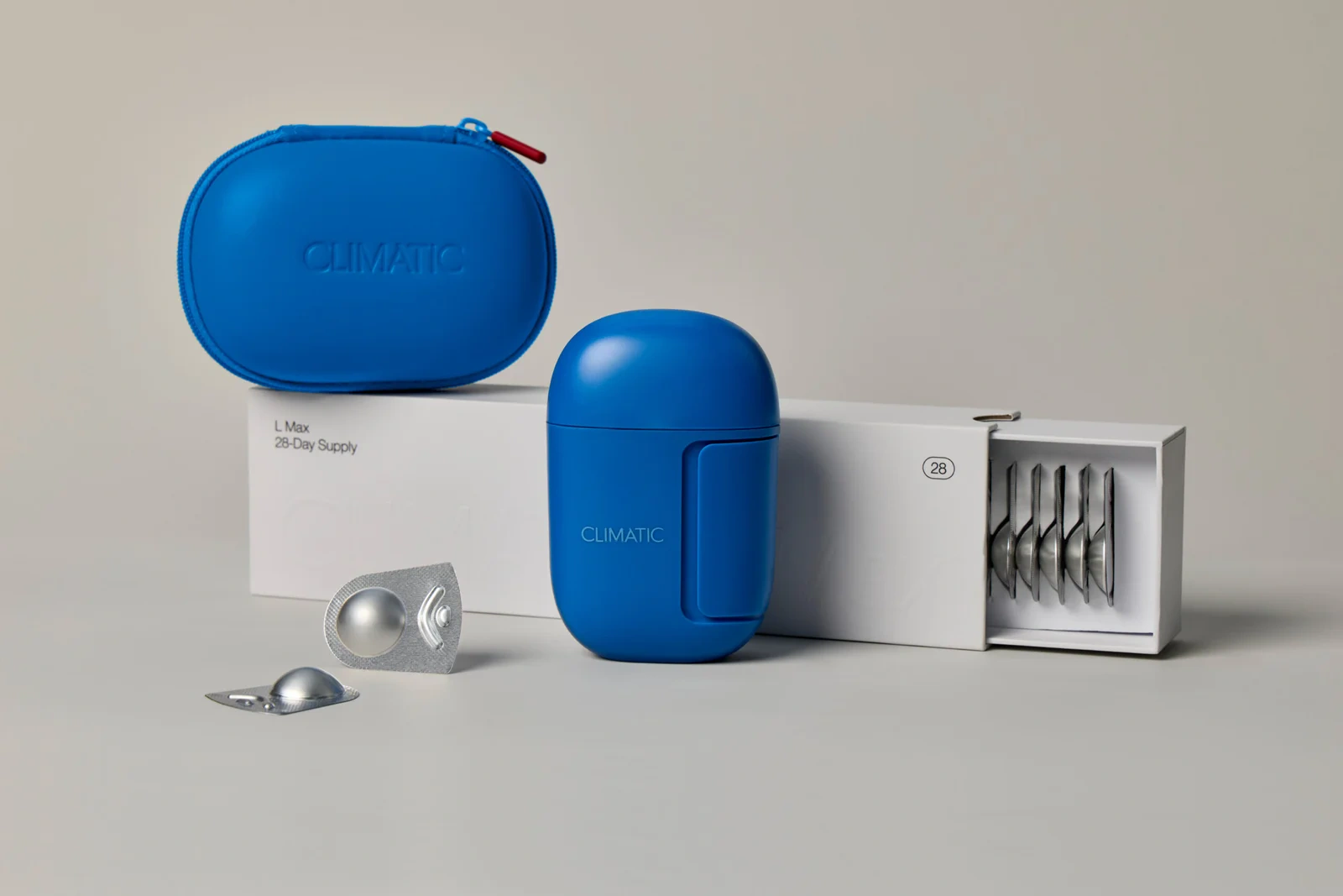 L Max device, travel case and refill blister box